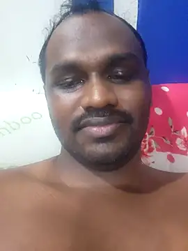 Tirunelvelipaiyan Adlı Modelin Canlı XXX Sohbeti