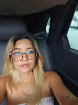 Czat XXX na żywo – Pretty_roxxyy