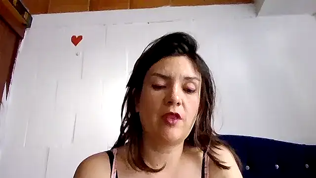 princessbella93 即時 XXX 聊天