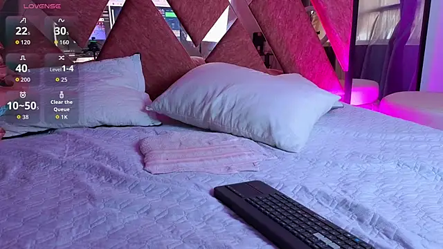 Emma_Revees 即時 XXX 聊天