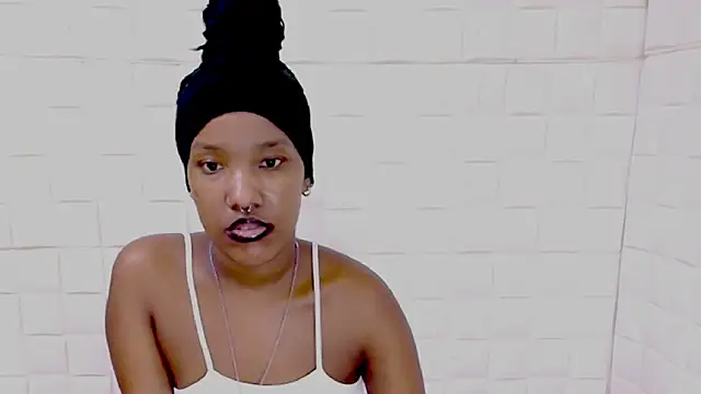 EroticSexyPrada's Live XXX Chat