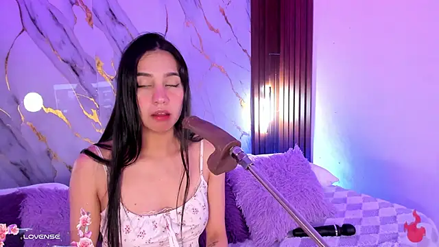 Emmiicute's Live XXX Chat