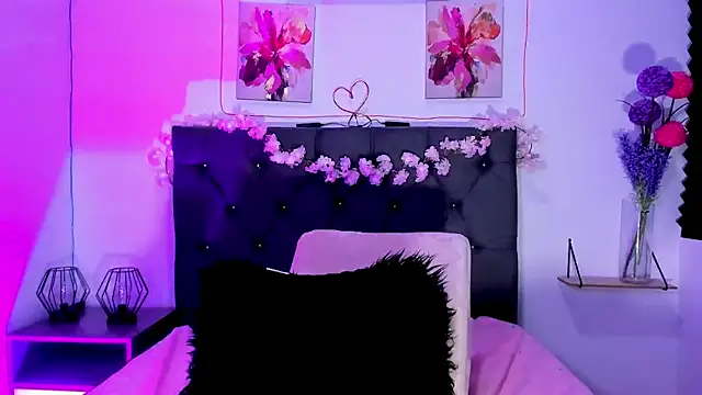 SagiraBelle's Live XXX Chat