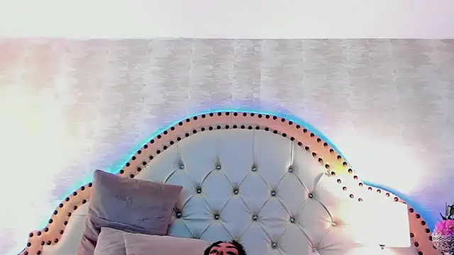 EllaEvanzz's Live XXX Chat