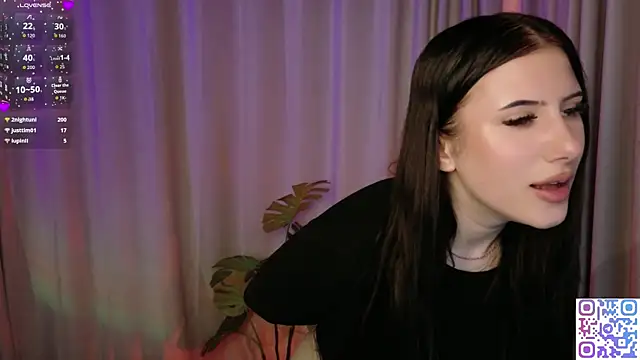 HazelHayesss' Live XXX Chat