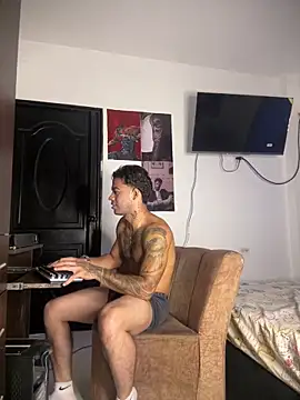 Kenny_romano Pertunjukan Webcam