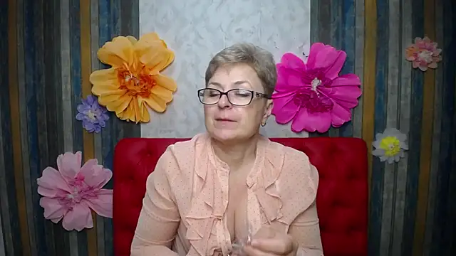 EmiliaGree: απευθείας συνομιλία ΧΧΧ