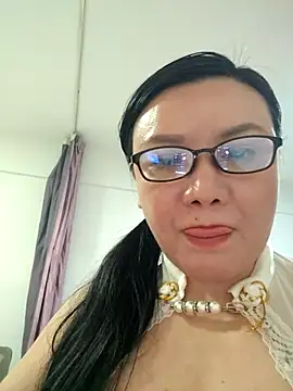 LILYsweetfcup 现场XXX聊天