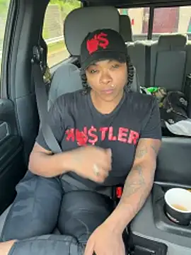 HaloRodeoLover2 élő XXX-chatje