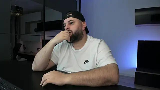 DravenPeak's Live XXX Chat