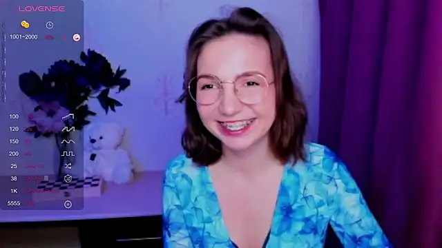 KindHazelHere_'s Live XXX Chat