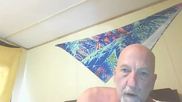 Yankeedave420 Live XXX-Chat