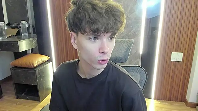 calvin_love_you: вебкам-шоу