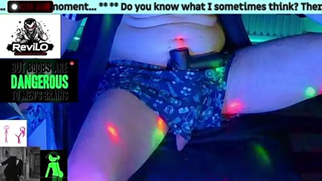 RevilO1180 Pertunjukan Webcam