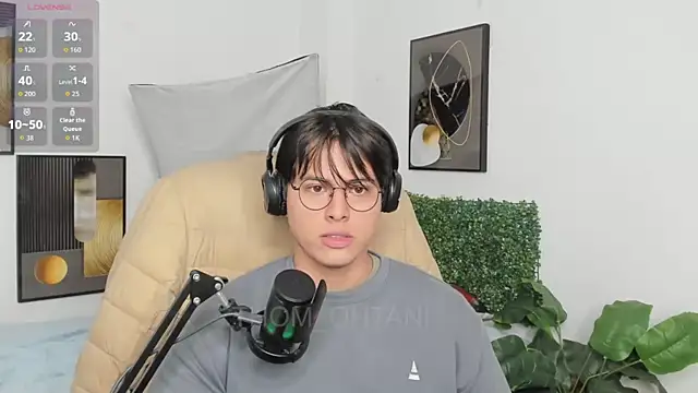 Thom_Ohtani Show Webcam