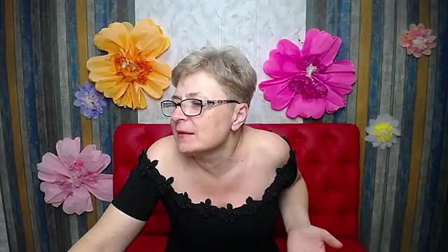 EmiliaGree élő XXX-chatje