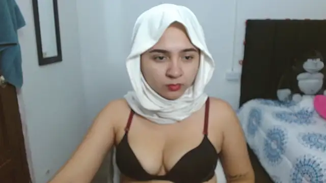 Chatroom XXX en direct de Thalian