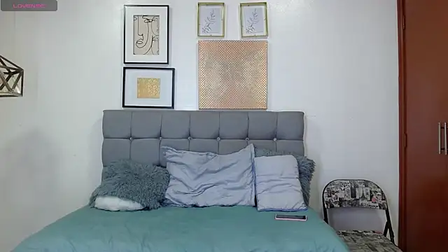 Chatroom XXX en direct de _naomi_s