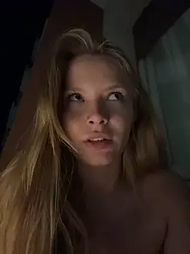 AnastasiaAniess élő XXX-chatje