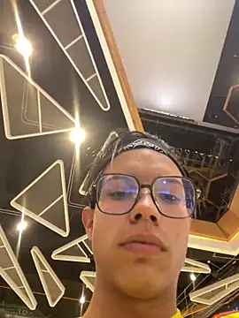 Andres_boy252 webkamerás műsora