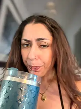 YourQueen18 Live XXX Chat