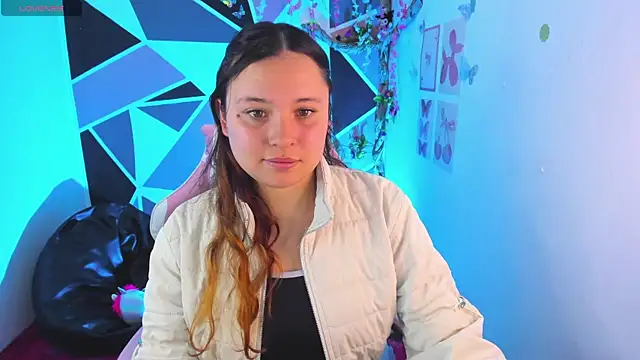 little_emma0: απευθείας συνομιλία ΧΧΧ