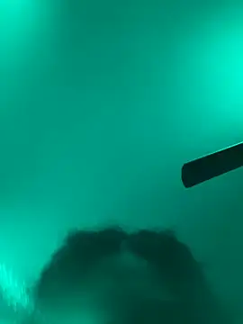 โชว์เว็บแคมของ ChicagoMadeThirdLeg