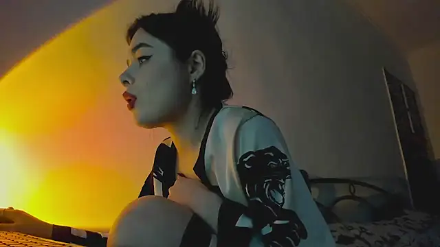 MistressMilana Obrolan Langsung XXX