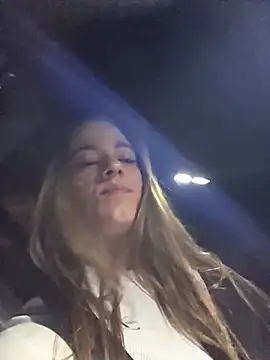 Luna_Lynn Adlı Modelin Canlı XXX Sohbeti