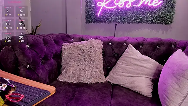 scarlettvelvet_'s Live XXX Chat