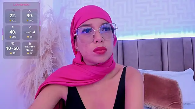 naishaa_ élő XXX-chatje