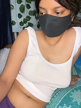 Cute_Marina élő XXX-chatje