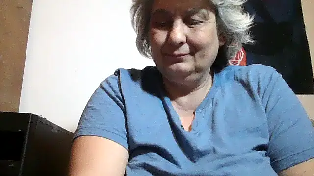 ExquisiteMature élő XXX-chatje