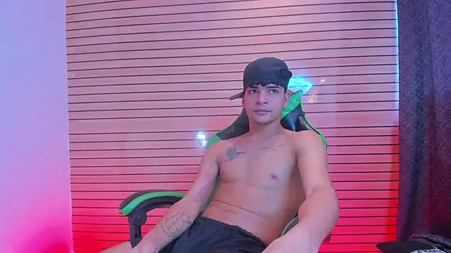 Pokazy przed kamerką – Alejandro_12314