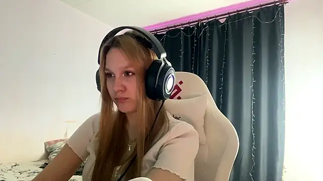 axin_burnell Adlı Modelin Canlı XXX Sohbeti