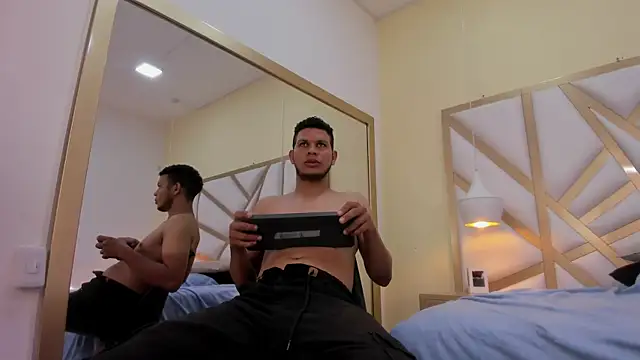 NohaBrooks webcam show