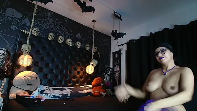 Онлайн чат XXX AlexHoe_