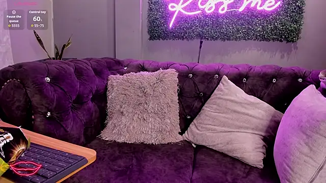 Czat XXX na żywo – scarlettvelvet_