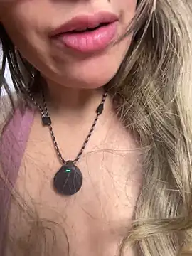 Chat +18 de Zyrella ao vivo