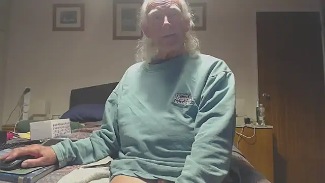 WaverlyKernow's Live XXX Chat