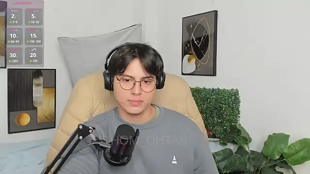 Thom_Ohtani's Live XXX Chat