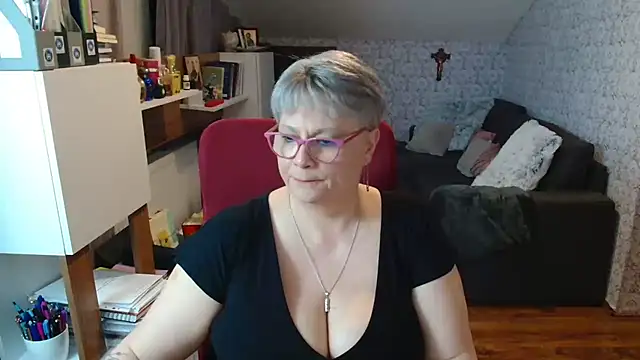 bigtits4you 现场XXX聊天