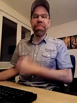 DaddyHarry_MatureStallion Webcam-Show