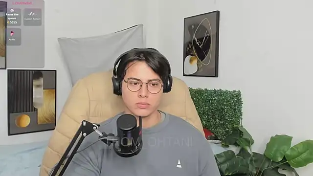 Chat XXX en directo de Thom_Ohtani