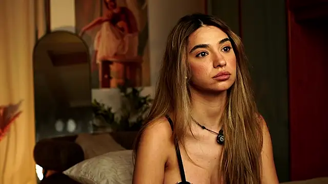 ItalianGirl 现场XXX聊天