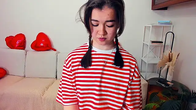 Živý XXX chat ShanaYock