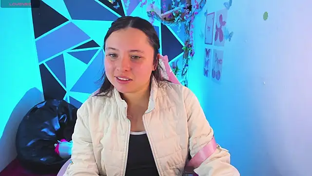 Chat XXX en directo de little_emma0