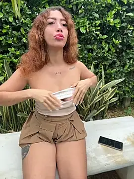 Chat XXX Live roxyrougee