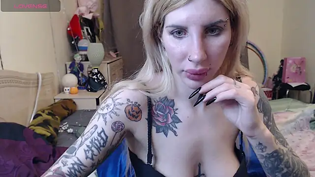 Chat XXX en directo de BLACKPeonyy