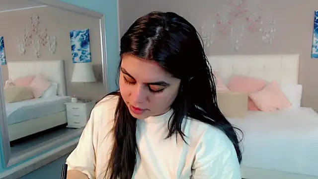 _Maddison_Ivanova_のウェブカメラショー